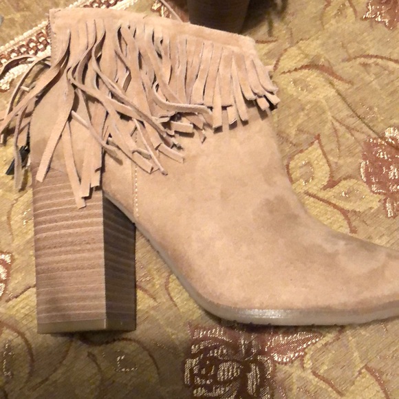 NWOT Kenneth Cole fringe booties - Picture 5 of 5